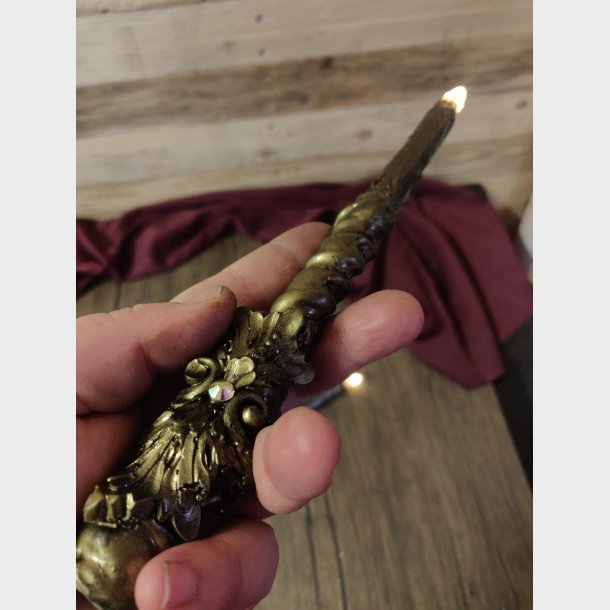 Wand with light - BAROQUE GOLD